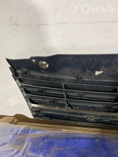 Volkswagen Jetta VI Grille de calandre avant 5C6853653