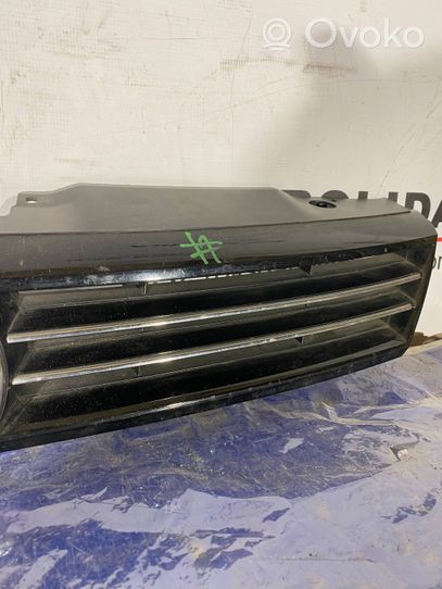 Volkswagen Jetta VI Grille de calandre avant 5C6853653