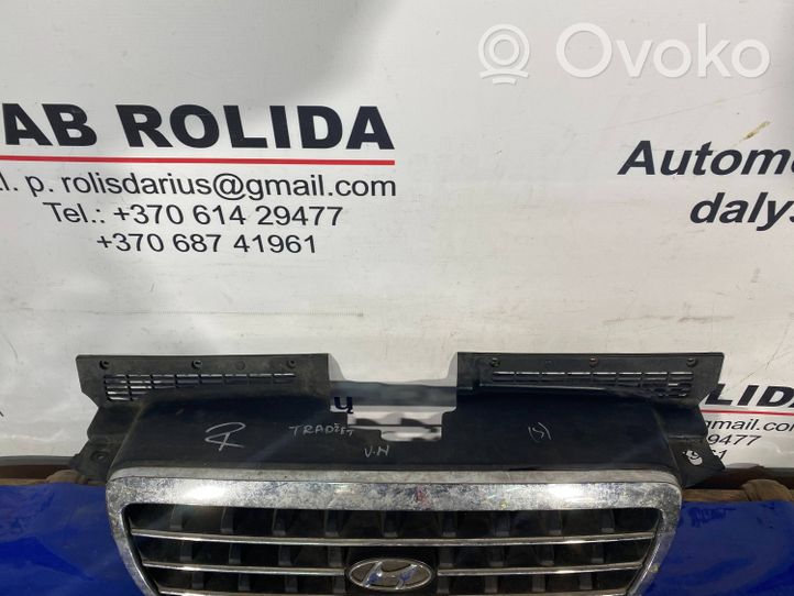 Hyundai Trajet Maskownica / Grill / Atrapa górna chłodnicy 863523A000