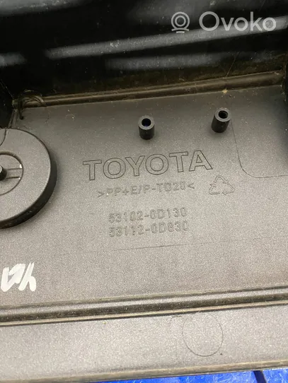 Toyota Yaris Grille calandre supérieure de pare-chocs avant 531020D130