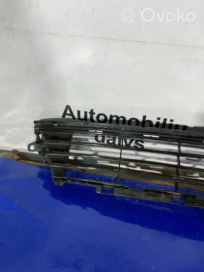 Toyota Auris E180 Grille inférieure de pare-chocs avant 5311202670