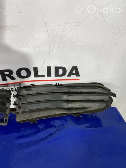 Volvo V50 Front bumper lower grill 30657006