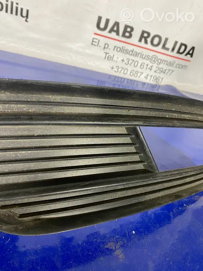 Audi A4 S4 B8 8K Priešrūkinio žibinto apdaila/ grotelės 8K0807681K