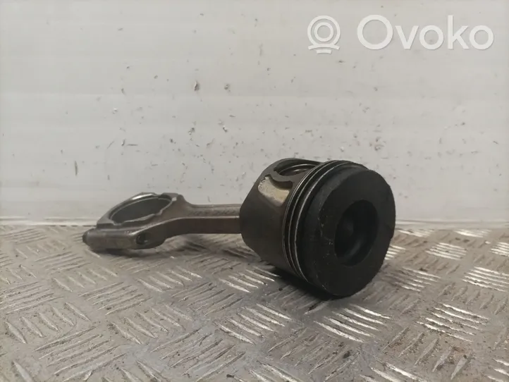 Opel Insignia A Piston 