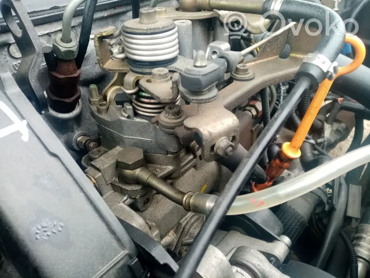 Seat Ibiza II (6k) Pompe d'injection de carburant à haute pression 028130110H