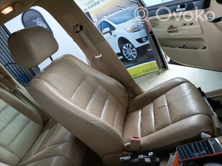 Volkswagen Touareg III Asiento delantero del conductor 