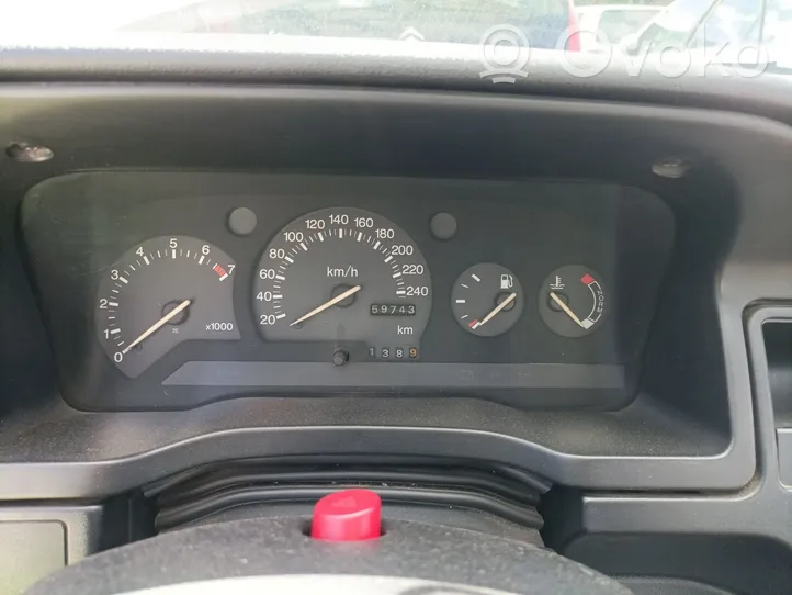 Ford Orion Geschwindigkeitsmesser Cockpit 