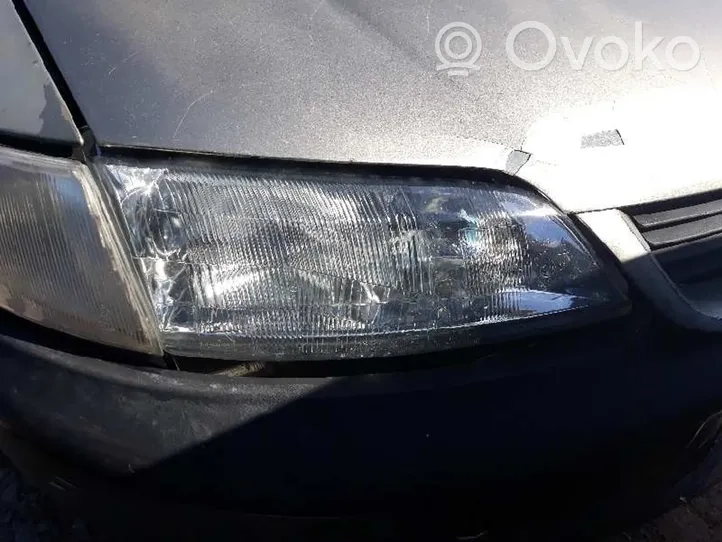 Opel Vectra A Lampa przednia 