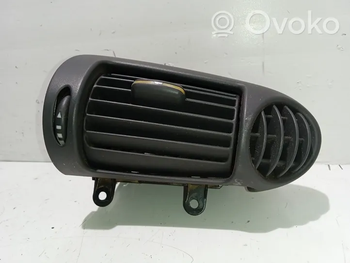 Mercedes-Benz CLK AMG A208 C208 Centrālais gaisa ventilācijas režģis 2038300254