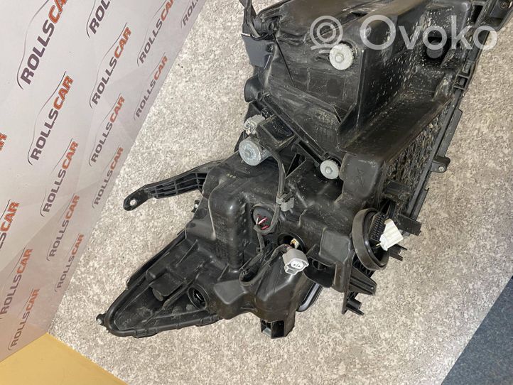 Toyota Land Cruiser (J150) Lampa przednia 8114560N20