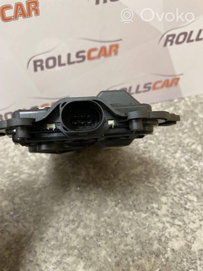 Audi A8 S8 D3 4E Actionneur de loquet de verrouillage de porte à fermeture en douceur porte avant 4E0837059