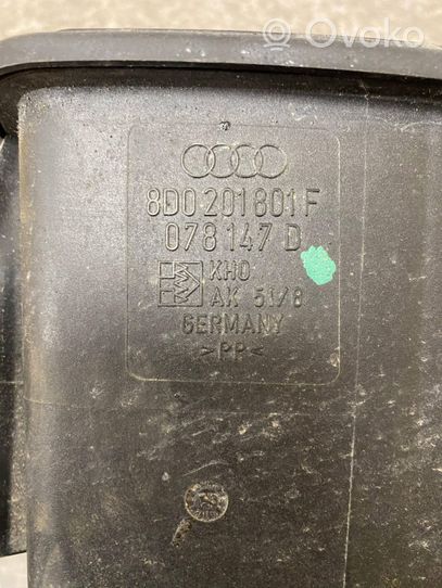 Audi A8 S8 D3 4E Aktiivihiilisuodattimen polttoainehöyrysäiliö 8D0201801F