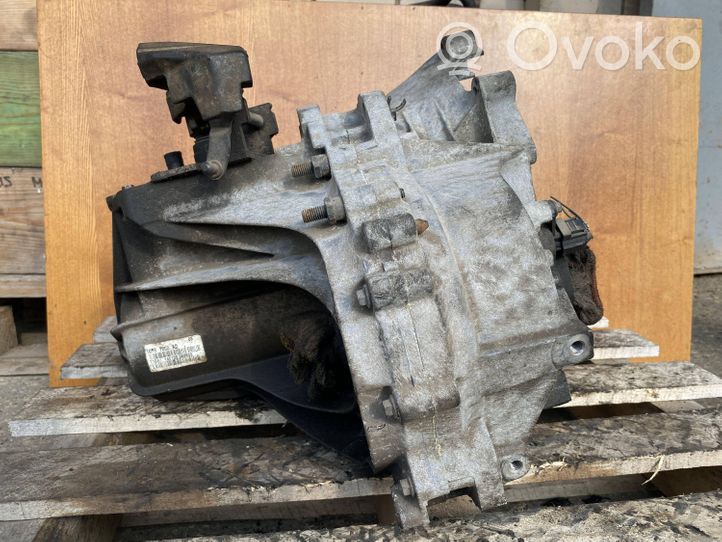 Ford Mondeo Mk III Mechaninė 5 pavarų dėžė 1S7R7F096