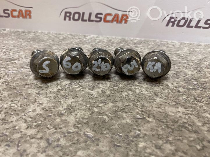 Volvo S60 Nuts/bolts 