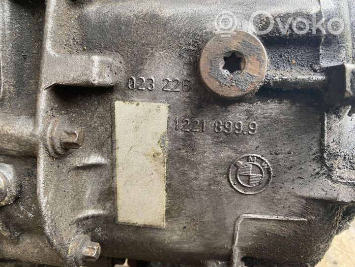 BMW 5 E39 Mechaninė 5 pavarų dėžė 1053401098