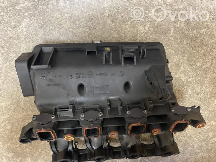 BMW 5 E60 E61 Intake manifold 7787318