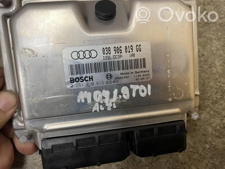 Audi A4 S4 B6 8E 8H Moottorin ohjainlaite/moduuli 038906019GG