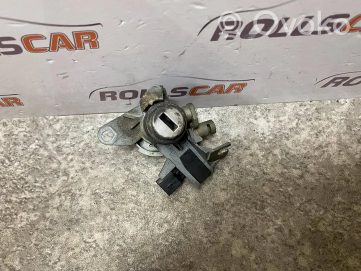 Audi A4 S4 B6 8E 8H Serrure de hayon 8E0827573A