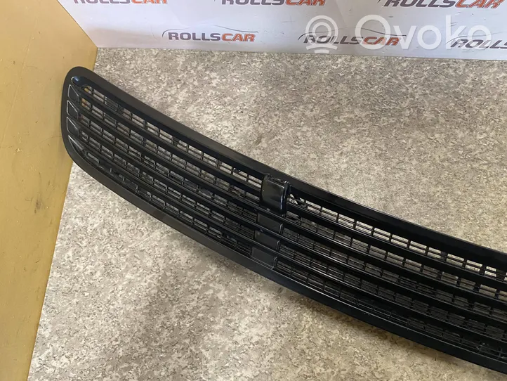 Mercedes-Benz E W211 Grille calandre de capot 2118800005