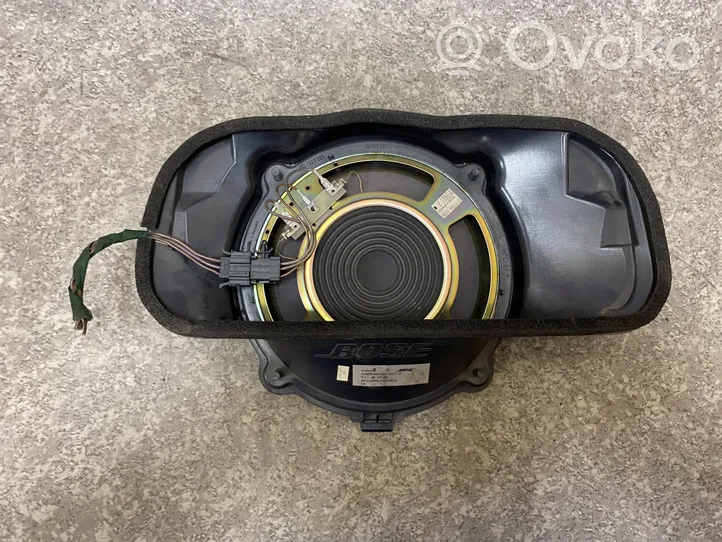 Mercedes-Benz C W203 Subwoofer-bassokaiutin A2038202102