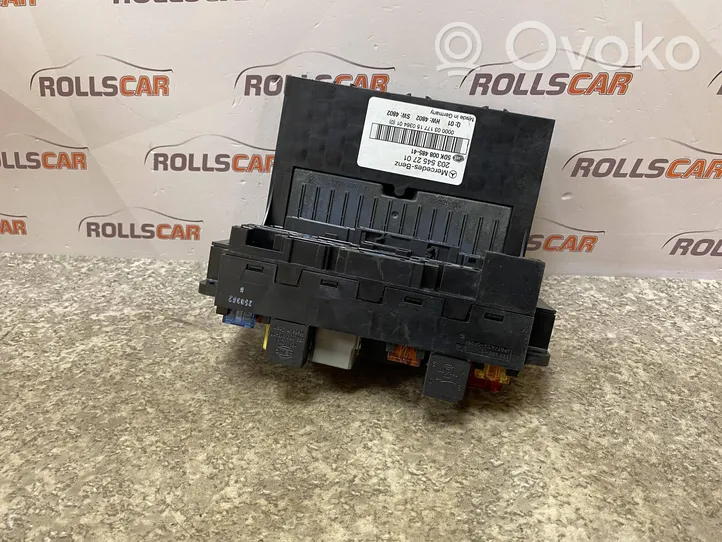 Mercedes-Benz C W203 Module de fusibles 2035452701