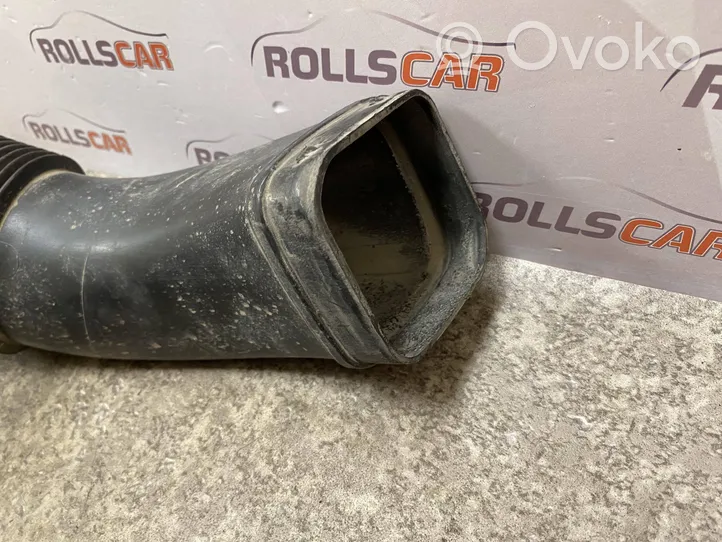 Volvo S60 Manguera/tubo de toma de aire 8638624