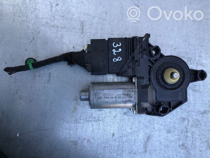 Volkswagen Touran II Rear door window regulator motor 5K0959703A