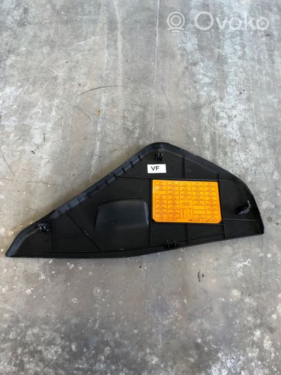 KIA Magentis Rivestimento estremità laterale del cruscotto 847682G000