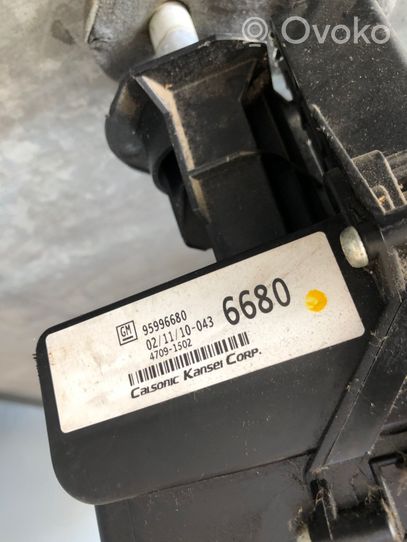 Volkswagen PASSAT B6 Sisälämmityksen ilmastoinnin korin kokoonpano 95996680