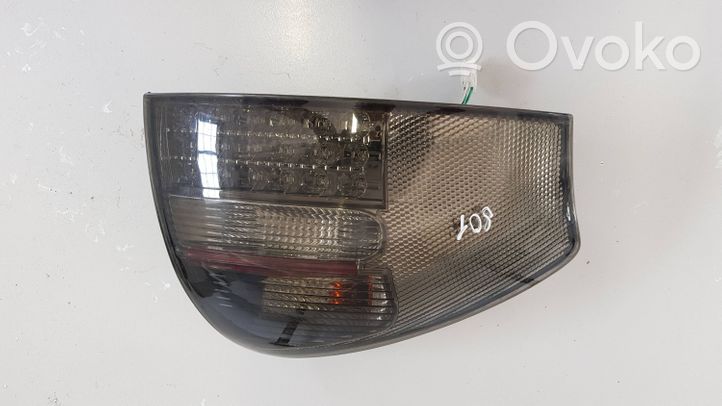 Audi A6 S6 C5 4B Lampy tylnej klapy bagażnika 148162