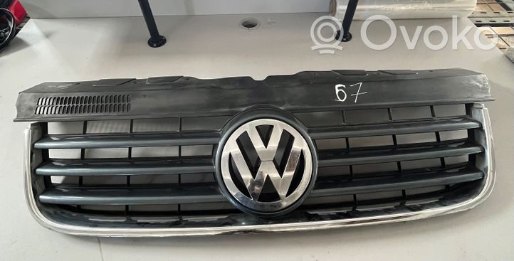 Volkswagen Transporter - Caravelle T5 Grille calandre supérieure de pare-chocs avant 