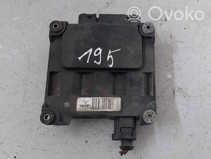 Toyota Yaris Altra parte del vano motore 00927