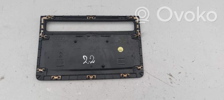 Audi A3 S3 8V Kita panelės detalė 8V0857186E