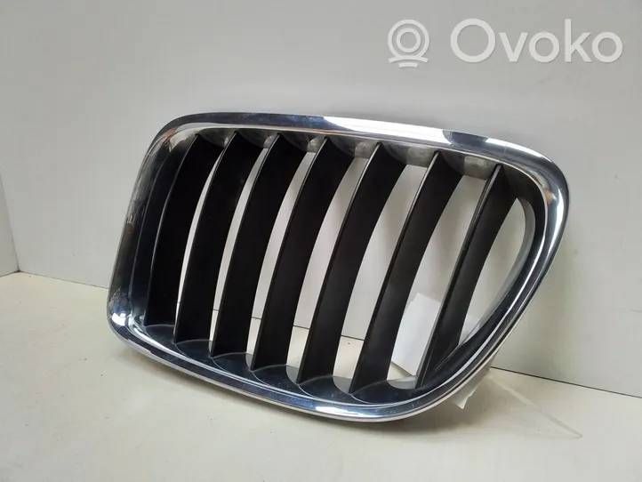 BMW X1 E84 Maskownica / Grill / Atrapa górna chłodnicy 2993307