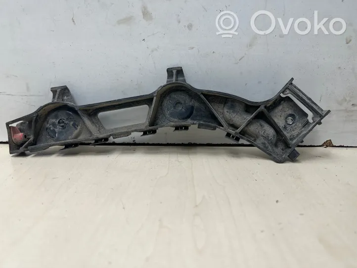 Opel Zafira B Support de pare-chocs arrière 13125037