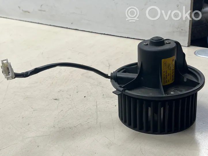 Volkswagen Transporter - Caravelle T4 Ventola riscaldamento/ventilatore abitacolo 701819021B