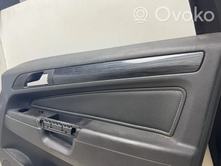 Opel Zafira B Rivestimento del pannello della portiera anteriore 13189257