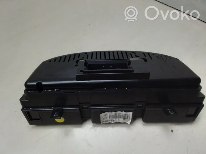 Volkswagen PASSAT B6 Tachimetro (quadro strumenti) 3C0920860H