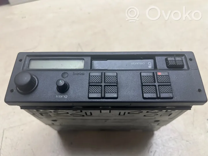 Volkswagen Polo Panel / Radioodtwarzacz CD/DVD/GPS 357035152