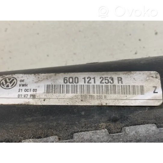 Volkswagen Polo Jäähdyttimen lauhdutin 6Q0121253R