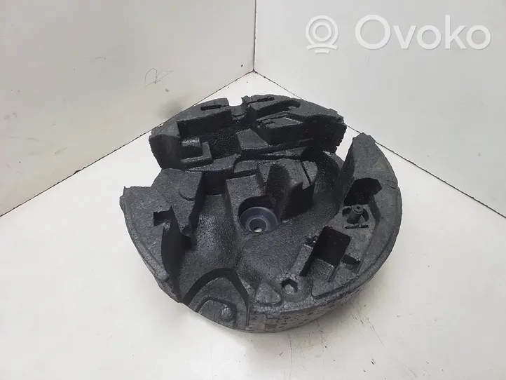 Audi A3 S3 8P Отделка отсека запасного колеса 8L0012109