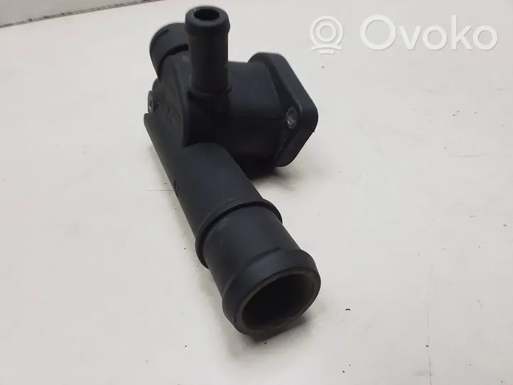 Volkswagen Touran I Engine coolant pipe/hose 038121132D