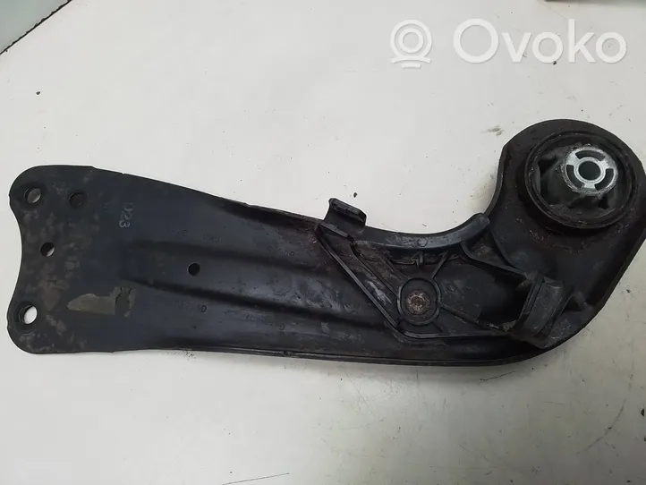 Volkswagen Touran I Triangle bras de suspension supérieur arrière 1T0505225D