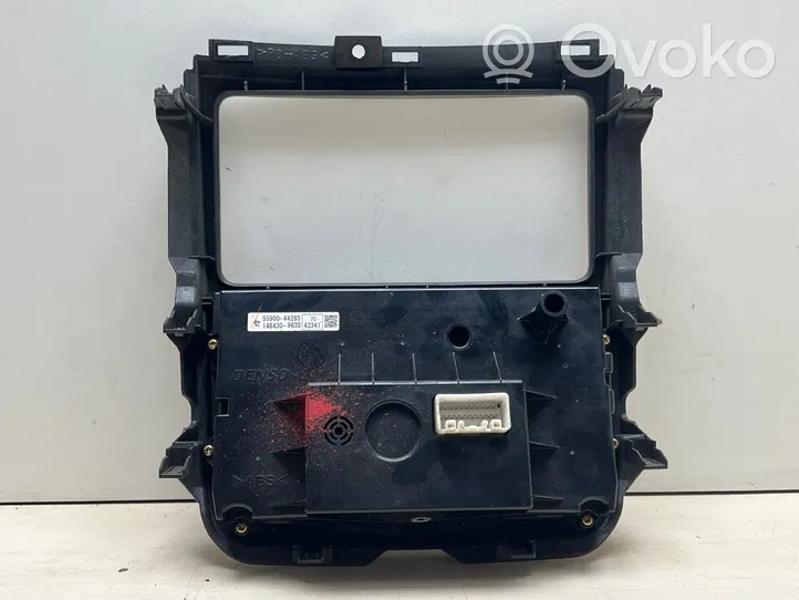 Toyota Avensis Verso Panel klimatyzacji 5590044280