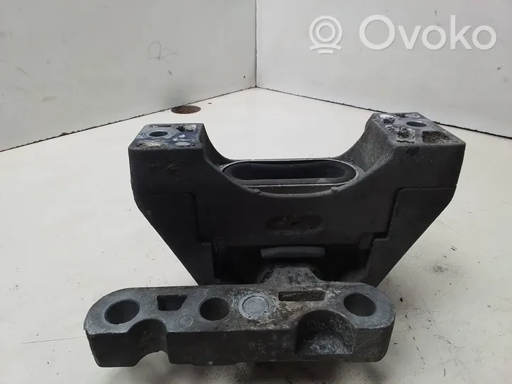 Opel Vectra C Engine mount bracket 21044613