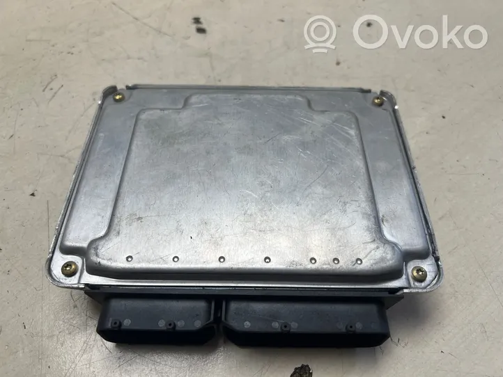 Volkswagen PASSAT B5.5 Calculateur moteur ECU 038906019EP