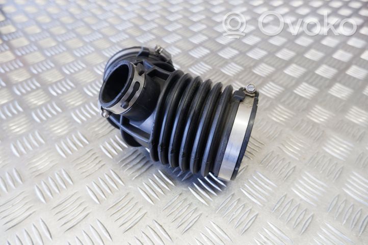 BMW 5 G30 G31 Parte del condotto di aspirazione dell'aria 8585001