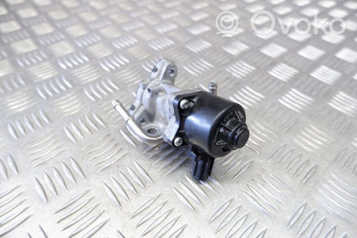 Toyota Yaris XP210 EGR-venttiili F301015350