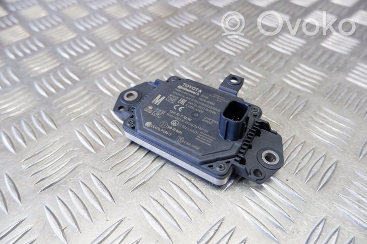 Toyota Yaris XP210 Sensore radar Distronic 882100D040