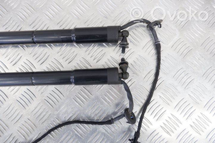 Volkswagen Touareg II Jambe de force de hayon 7P6827851C